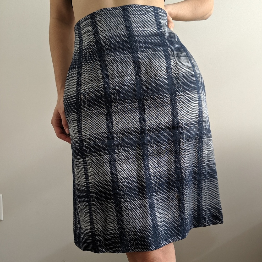 Emporio Armani Navy checkered skirt size 40